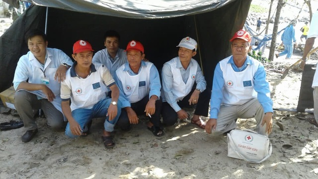 Đội xe ôm cứu thương dưới chân đèo Hải Vân - 3 Đội xe ôm cứu thương dưới chân đèo Hải Vân - 3