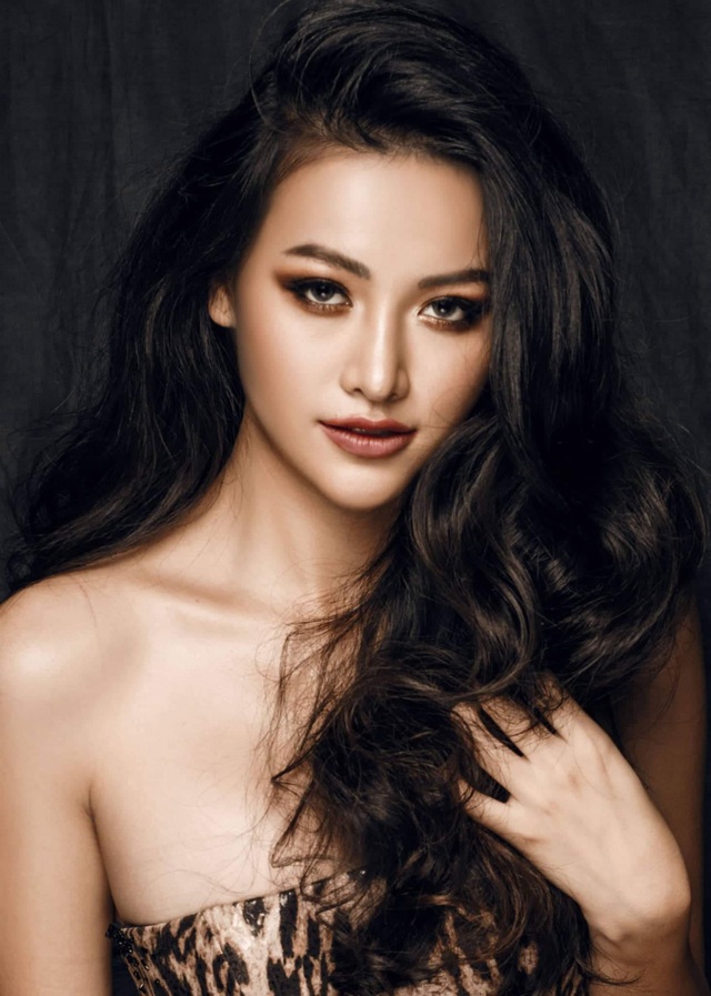 Phương Khánh đội vương miện tiền tỷ, khoe dáng bốc lửa trước thềm Miss Earth 2019 - 11 Phương Khánh đội vương miện tiền tỷ, khoe dáng bốc lửa trước thềm Miss Earth 2019 - 11
