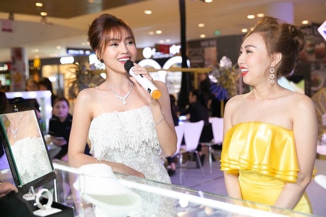 Lướt FB nhà sao dịp 20/10: Lan Ngọc, Bùi Tiến Dũng dành lời có cánh cho chị em phụ nữ - 1 Lướt FB nhà sao dịp 20/10: Lan Ngọc, Bùi Tiến Dũng dành lời có cánh cho chị em phụ nữ - 1