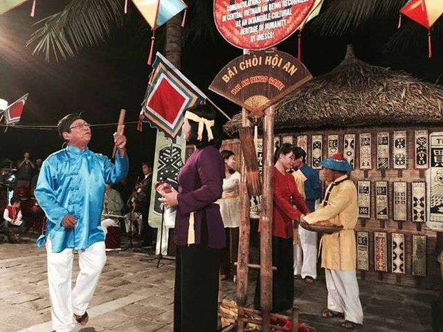 Hô hát bài chòi ở Hội An Hô hát bài chòi