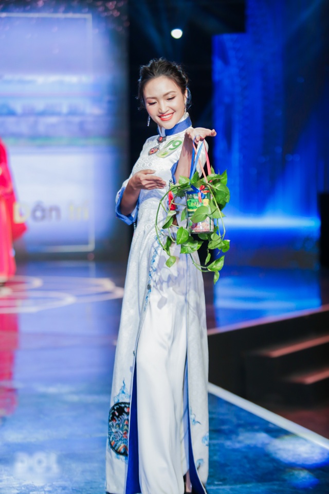 Phóng viên  đăng quang Á khôi 2 Press Green Beauty 2019 - Ảnh minh hoạ 11