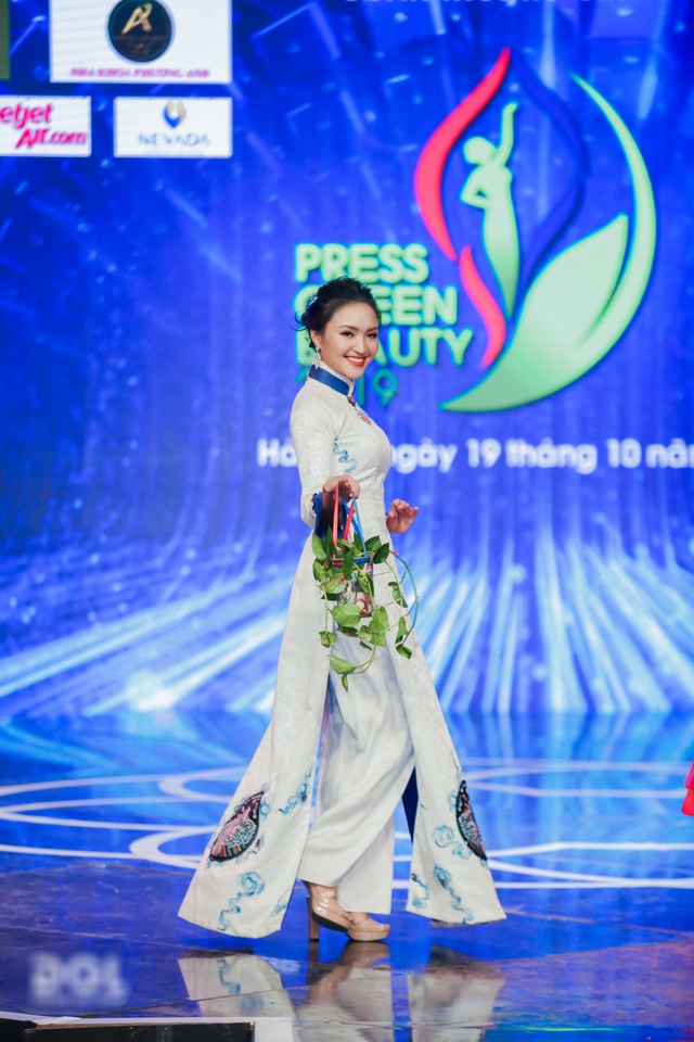 Phóng viên  đăng quang Á khôi 2 Press Green Beauty 2019 - Ảnh minh hoạ 10