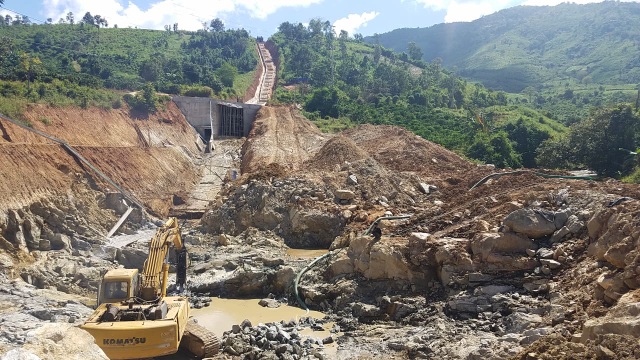 Lật xe công trình thi công thủy điện, 3 người thương vong - 2 Lật xe công trình thi công thủy điện, 3 người thương vong - 2