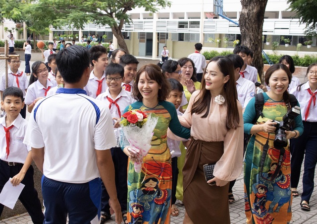 Lan Phương kể quá khứ bị quấy rối, bày tỏ phụ nữ cần được bảo vệ - 3 Lan Phương kể quá khứ bị quấy rối, bày tỏ phụ nữ cần được bảo vệ - 3