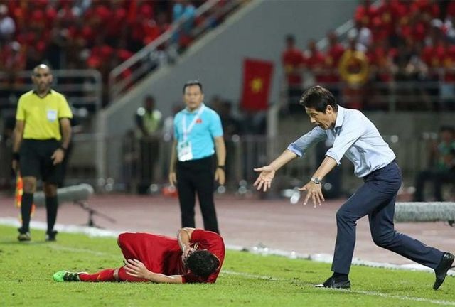 “Đội tuyển Việt Nam đừng quan tâm tới trò giăng bẫy của HLV Akira Nishino”