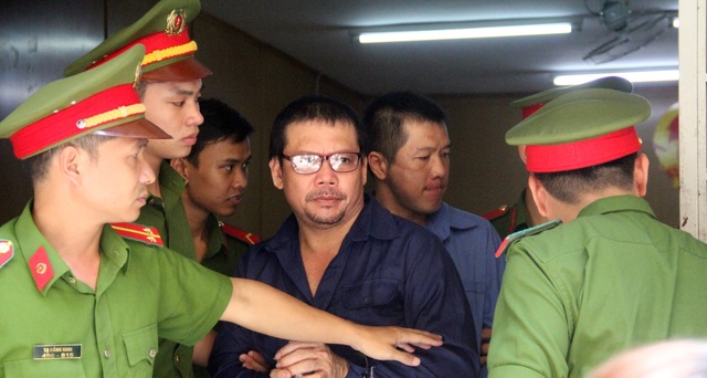 Điều tra hàng loạt CSGT, thanh tra giao thông về hành vi nhận hối lộ - 1 Điều tra hàng loạt CSGT, thanh tra giao thông về hành vi nhận hối lộ - 1