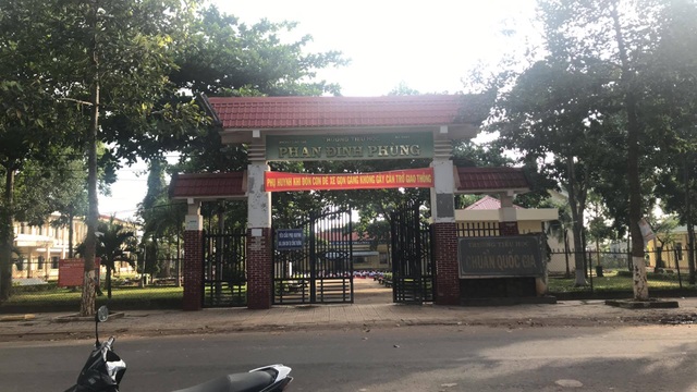 Yêu cầu trường tiểu học đình chỉ các khoản thu trái quy định - 1 Yêu cầu trường tiểu học đình chỉ các khoản thu trái quy định - 1