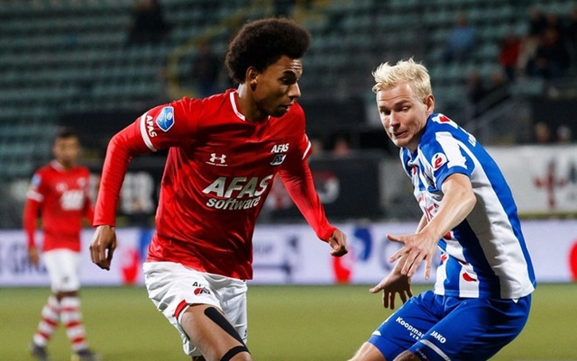 HLV Heerenveen giải thích lý do chưa sử dụng Văn Hậu - 1 HLV Heerenveen giải thích lý do chưa sử dụng Văn Hậu - 1