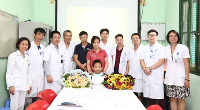 Cậu bé từng bị gia đình in ảnh thờ nói lời tạm biệt tử thần! - 5 Cậu bé từng bị gia đình in ảnh thờ nói lời tạm biệt tử thần! - 5