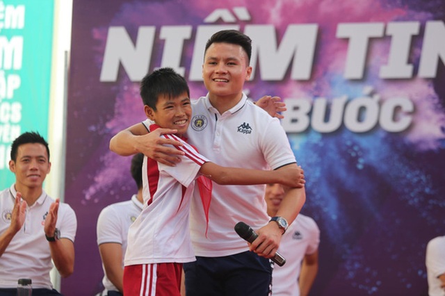 Quang Hải chia sẻ về khoảnh khắc sút phạt vào lưới U23 Uzbekistan - 1 Quang Hải chia sẻ về khoảnh khắc sút phạt vào lưới U23 Uzbekistan - 1