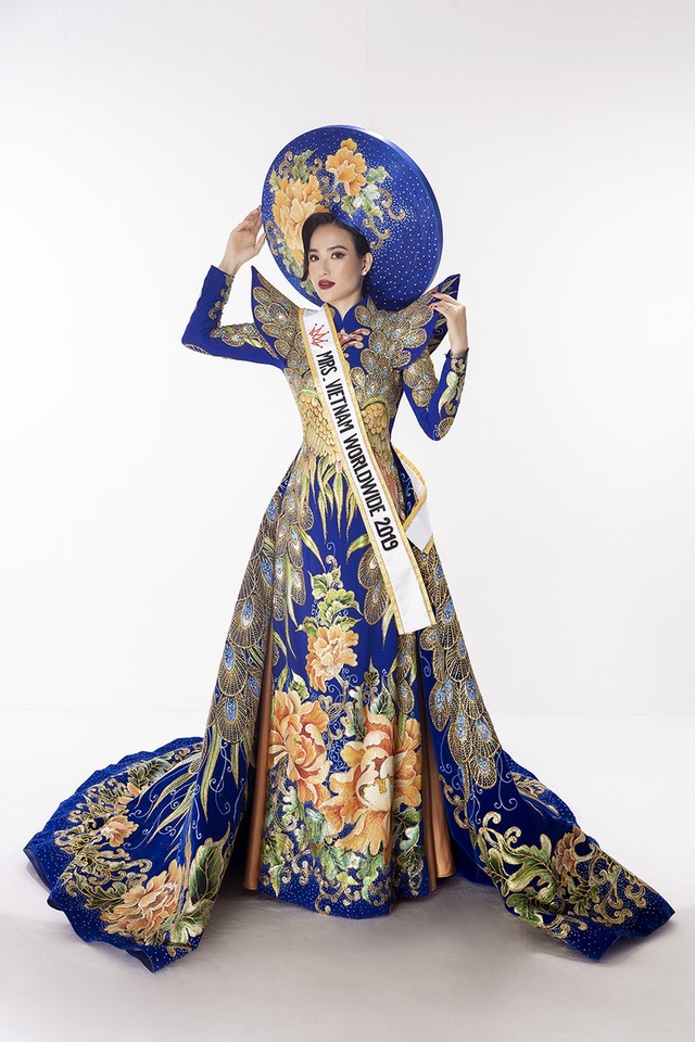 Hoa hậu Dương Thuỳ Linh xúc động trao lại vương miện cho người kế nhiệm - 9 Hoa hậu Dương Thuỳ Linh xúc động trao lại vương miện cho người kế nhiệm - 9