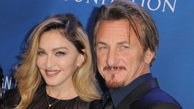 Nam diễn viên 59 tuổi Sean Penn đưa bạn gái kém 32 tuổi ra phố - 6 Nam diễn viên 59 tuổi Sean Penn đưa bạn gái kém 32 tuổi ra phố - 6