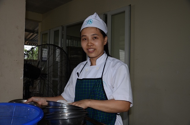 Vượt qua tử thần, cô bé cất bước tới trường - 4 Vượt qua tử thần, cô bé cất bước tới trường - 4