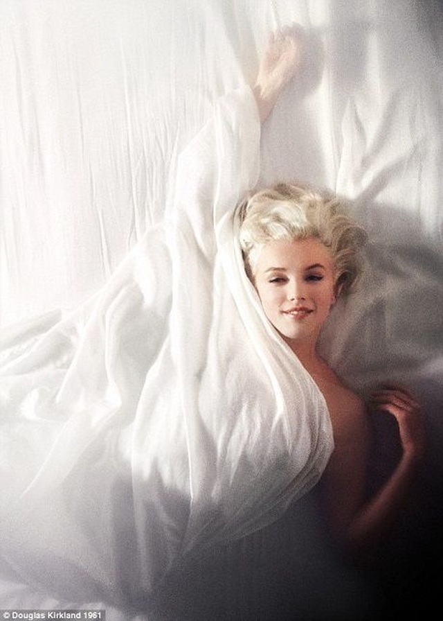 Nhiếp ảnh gia kể về nỗi “khó xử” khi chụp hình Marilyn Monroe khỏa thân - Ảnh minh hoạ 3