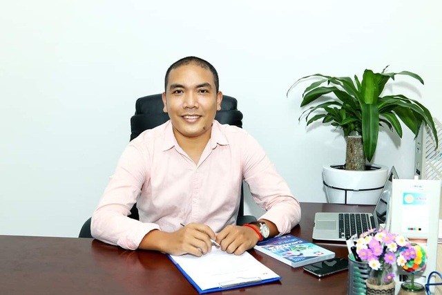 Doanh nhân Chung Minh: Cha tôi bảo “Chỉ có học mới đổi đời con ạ!” - 1 Doanh nhân Chung Minh: Cha tôi bảo “Chỉ có học mới đổi đời con ạ!” - 1