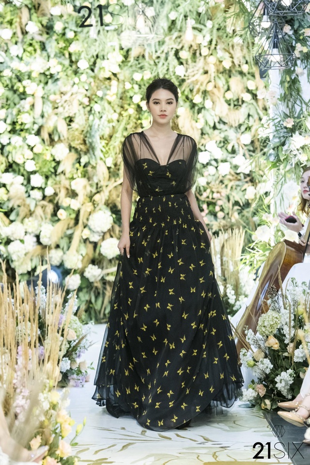 Chìm đắm trong BST thời trang lấy cảm hứng từ những cánh bướm của 21SIX Fashion - 2 Chìm đắm trong BST thời trang lấy cảm hứng từ những cánh bướm của 21SIX Fashion - 2