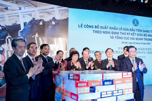 TH Milk là doanh nghiệp Việt Nam đầu tiên được cấp mã số xuất khẩu sữa sang Trung Quốc: “Hoa thơm đã đơm trái ngọt” - 1 TH Milk là doanh nghiệp Việt Nam đầu tiên được cấp mã số xuất khẩu sữa sang Trung Quốc: “Hoa thơm đã đơm trái ngọt” - 1