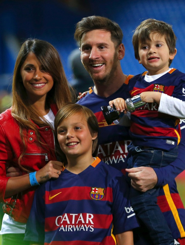 Xúc động với một thập kỉ yêu đương gắn bó của vợ chồng Messi - 4