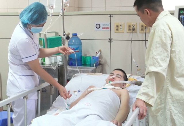 Bệnh nhi viêm não Nhật Bản bất ngờ tỉnh lại sau 2 năm “sống thực vật” - 3 Bệnh nhi viêm não Nhật Bản bất ngờ tỉnh lại sau 2 năm “sống thực vật” - 3