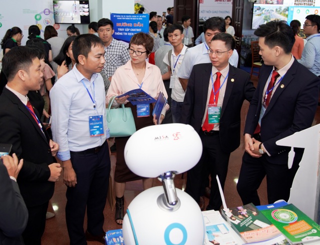 Tiết kiệm 80% thời gian đóng học phí với SISAP - giải pháp trường học thông minh gây ấn tượng tại Smart City 2019 - 2 Tiết kiệm 80% thời gian đóng học phí với SISAP - giải pháp trường học thông minh gây ấn tượng tại Smart City 2019 - 2