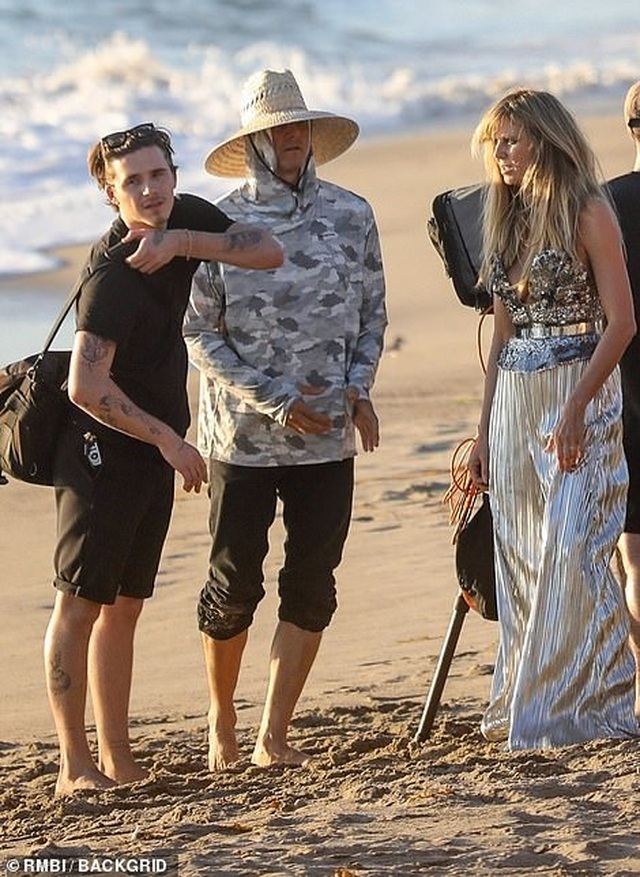 Brooklyn Beckham xuất hiện bên Heidi Klum - 2 Brooklyn Beckham xuất hiện bên Heidi Klum - 2