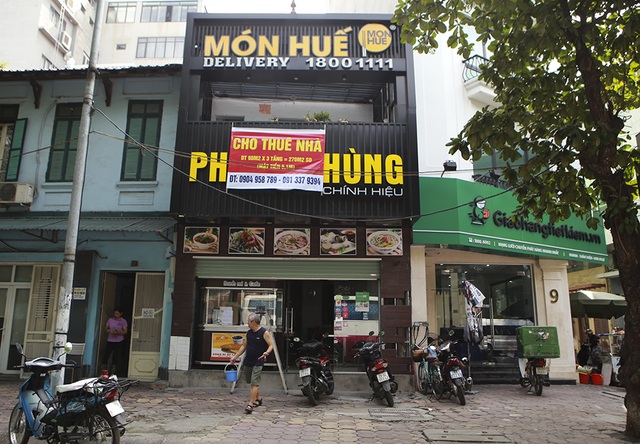 Hà Nội: Khung cảnh hoang tàn ở chuỗi cửa hàng Món Huế - 3 Hà Nội: Khung cảnh hoang tàn ở chuỗi cửa hàng Món Huế - 3