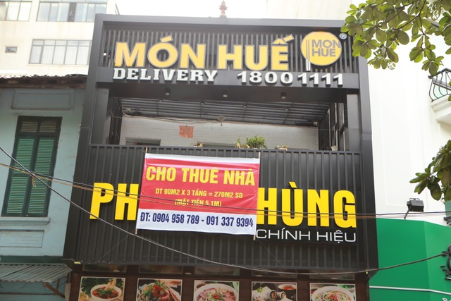 Hà Nội: Khung cảnh hoang tàn ở chuỗi cửa hàng Món Huế - 4 Hà Nội: Khung cảnh hoang tàn ở chuỗi cửa hàng Món Huế - 4
