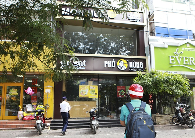 Hà Nội: Khung cảnh hoang tàn ở chuỗi cửa hàng Món Huế - 5 Hà Nội: Khung cảnh hoang tàn ở chuỗi cửa hàng Món Huế - 5