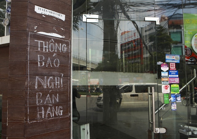 Hà Nội: Khung cảnh hoang tàn ở chuỗi cửa hàng Món Huế - 8 Hà Nội: Khung cảnh hoang tàn ở chuỗi cửa hàng Món Huế - 8
