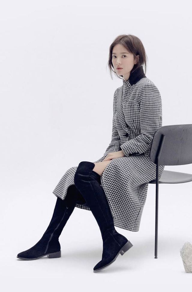 Song Hye Kyo trang điểm trong veo hút hồn cư dân mạng sau lùm xùm “nói không giữ lời” - 8 Song Hye Kyo trang điểm trong veo hút hồn cư dân mạng sau lùm xùm “nói không giữ lời” - 8
