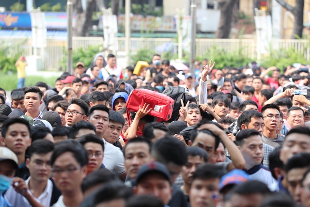 Hàng nghìn cổ động viên không được xem trận futsal Việt Nam đấu Thái Lan