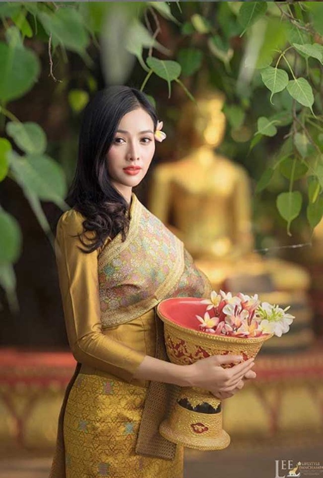 2 cô gái Lào đẹp tuyệt sắc giai nhân: Có người mang dòng máu Việt - 13 2 cô gái Lào đẹp tuyệt sắc giai nhân: Có người mang dòng máu Việt - 13