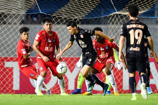 Supachai, Supachok bật khóc sau khi Buriram mất chức vô địch Thai League - 16 Supachai, Supachok bật khóc sau khi Buriram mất chức vô địch Thai League - 16