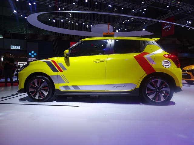 Chiêm ngưỡng vẻ thể thao của Suzuki Swift tại Triển lãm ô tô Việt Nam 2019 - 2