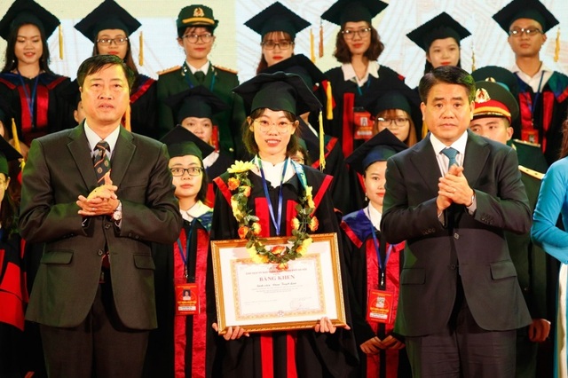 Hà Nội: Vinh danh 86 thủ khoa tốt nghiệp xuất sắc năm 2019 - 1 Hà Nội: Vinh danh 86 thủ khoa tốt nghiệp xuất sắc năm 2019 - 1