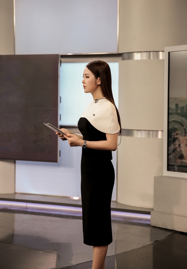 BTV Thuỵ Vân tiết lộ “luật ngầm bất thành văn” khi lên sóng VTV - 8 BTV Thuỵ Vân tiết lộ “luật ngầm bất thành văn” khi lên sóng VTV - 8