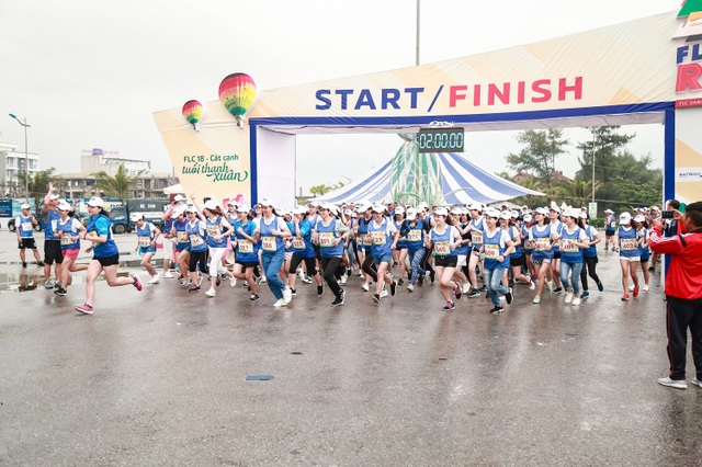 Lan toả tinh thần thể thao không giới hạn từ giải chạy FLC Run 2019 tại phố biển Sầm Sơn - 3 Lan toả tinh thần thể thao không giới hạn từ giải chạy FLC Run 2019 tại phố biển Sầm Sơn - 3