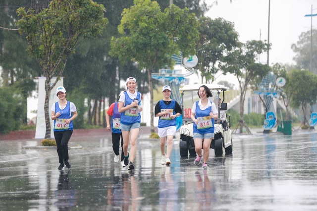 Lan toả tinh thần thể thao không giới hạn từ giải chạy FLC Run 2019 tại phố biển Sầm Sơn - 5 Lan toả tinh thần thể thao không giới hạn từ giải chạy FLC Run 2019 tại phố biển Sầm Sơn - 5