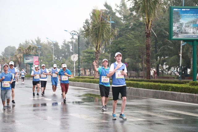 Lan toả tinh thần thể thao không giới hạn từ giải chạy FLC Run 2019 tại phố biển Sầm Sơn - 6 Lan toả tinh thần thể thao không giới hạn từ giải chạy FLC Run 2019 tại phố biển Sầm Sơn - 6