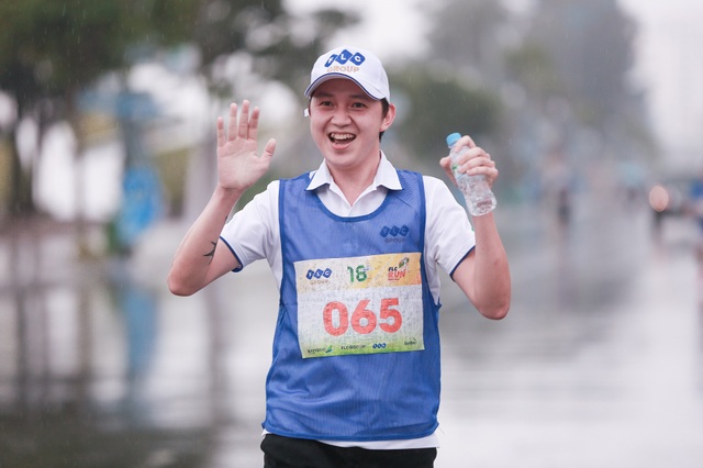 Lan toả tinh thần thể thao không giới hạn từ giải chạy FLC Run 2019 tại phố biển Sầm Sơn - 8 Lan toả tinh thần thể thao không giới hạn từ giải chạy FLC Run 2019 tại phố biển Sầm Sơn - 8