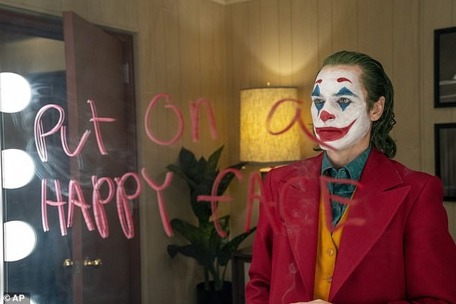 Đi xem “Joker”, hốt hoảng vì gặp phải khán giả quá khích - 1 Đi xem “Joker”, hốt hoảng vì gặp phải khán giả quá khích - 1