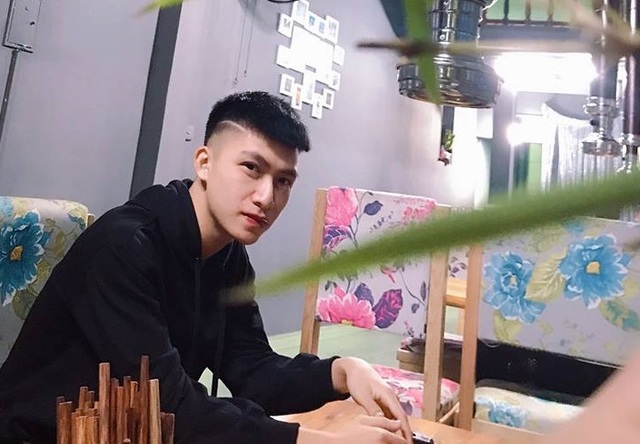 Nam sinh điển trai tay không bắt cướp, giúp bạn lấy lại túi xách - 4 Nam sinh điển trai tay không bắt cướp, giúp bạn lấy lại túi xách - 4
