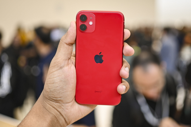 iPhone 11 chính hãng đã về kho, sẵn sàng bán ra - 2 iPhone 11 chính hãng đã về kho, sẵn sàng bán ra - 2