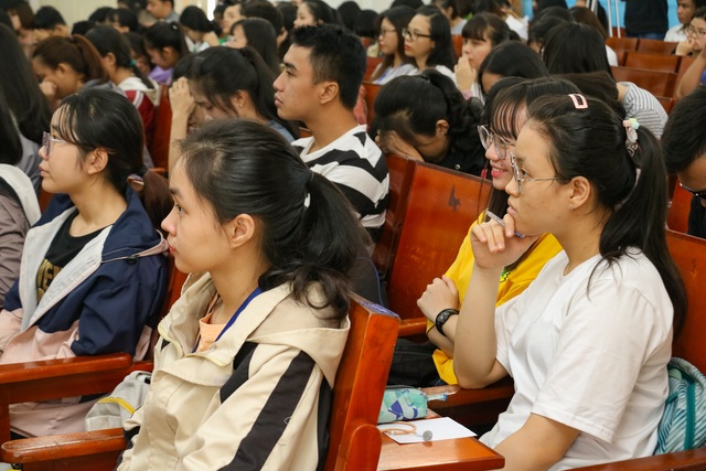 “Sử dụng mạng xã hội quá nhiều dễ mắc bệnh hoang tưởng” - 2 “Sử dụng mạng xã hội quá nhiều dễ mắc bệnh hoang tưởng” - 2