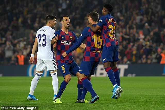 Messi rực sáng, Barcelona đại thắng “5 sao” và trở lại ngôi đầu La Liga - 2 Messi rực sáng, Barcelona đại thắng “5 sao” và trở lại ngôi đầu La Liga - 2
