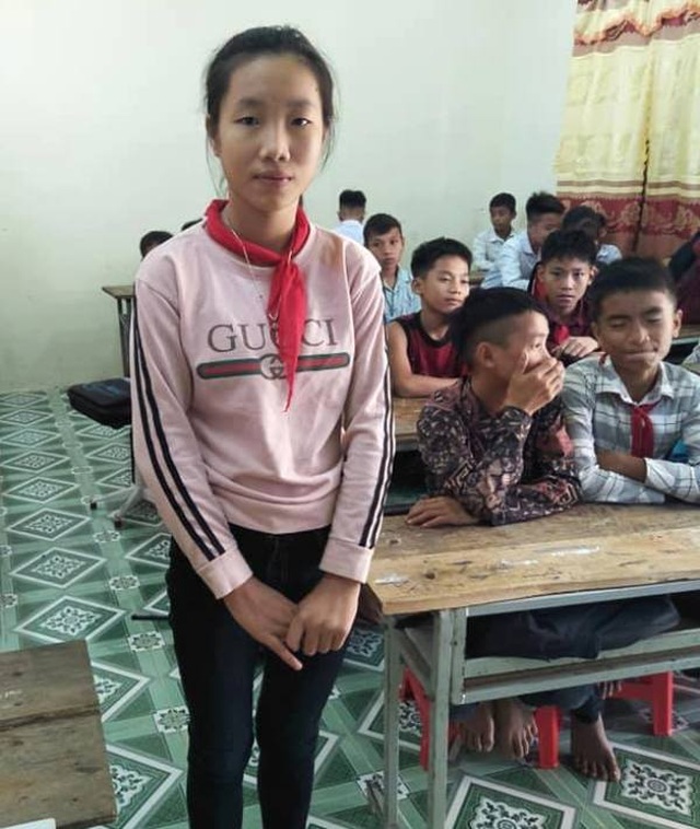 Tuyên dương nữ sinh nhặt được gần 20 triệu đồng tìm trả lại cho người đánh mất - 1 Tuyên dương nữ sinh nhặt được gần 20 triệu đồng tìm trả lại cho người đánh mất - 1