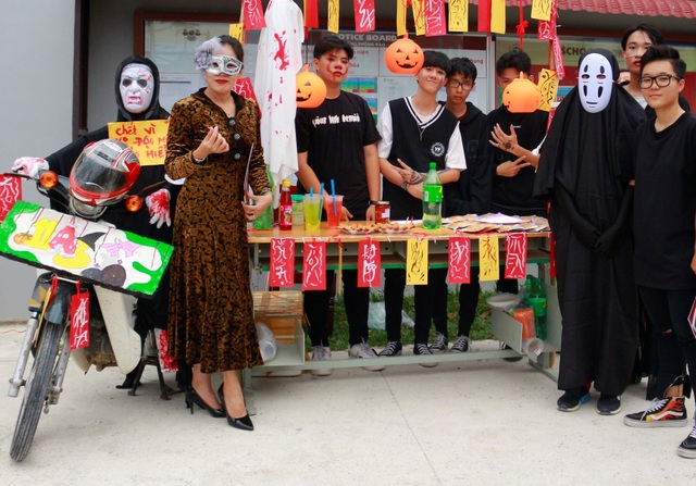Hơn 5.000 bạn trẻ Ninh Thuận phấn khích trong lễ hội Halloween - 8 Hơn 5.000 bạn trẻ Ninh Thuận phấn khích trong lễ hội Halloween - 8