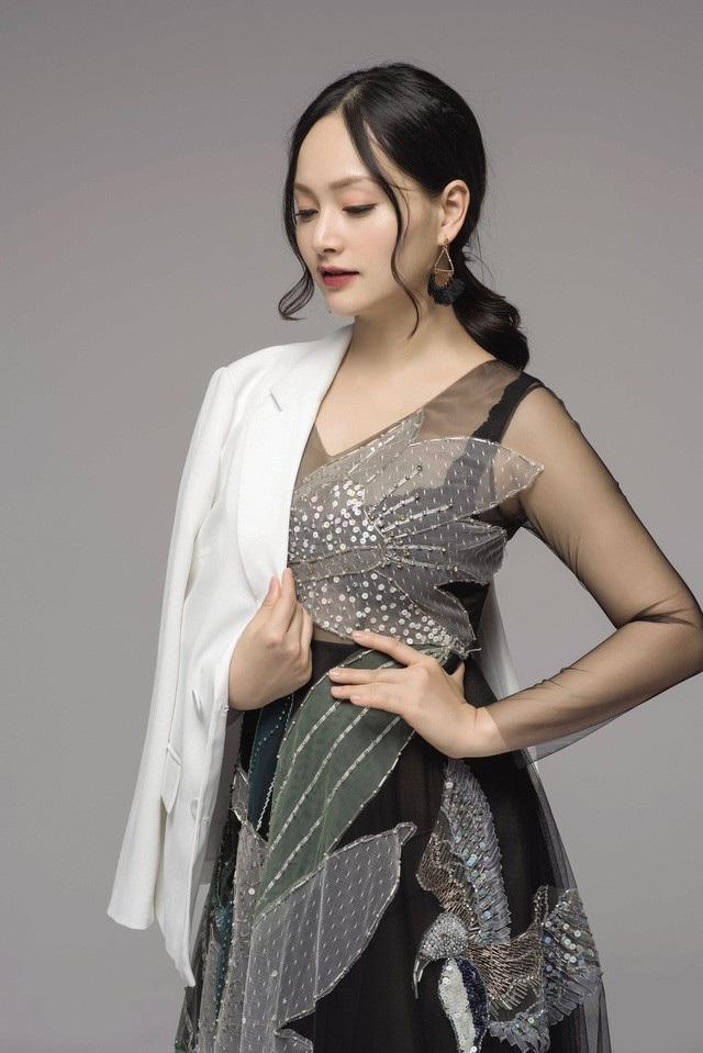 Loạt tin đồn cưới hỏi, hôn nhân “chấn động” showbiz Việt - 13 Loạt tin đồn cưới hỏi, hôn nhân “chấn động” showbiz Việt - 13