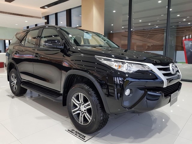 Xả hàng cuối năm, ô tô giảm giá 200-300 triệu đồng - 7 Xả hàng cuối năm, ô tô giảm giá 200-300 triệu đồng - 7