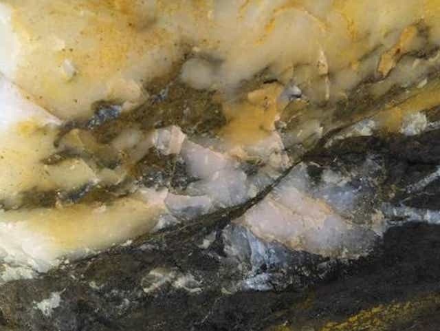 Tảng đá phù thủy nặng 1 tấn trong vườn quốc gia biến mất bí ẩn - 2 Tảng đá phù thủy nặng 1 tấn trong vườn quốc gia biến mất bí ẩn - 2
